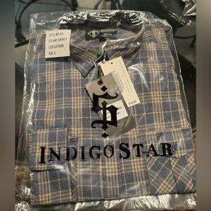 Men’s Indigo Star Long Sleeve button up Size S. Color-Slate/Khaki
